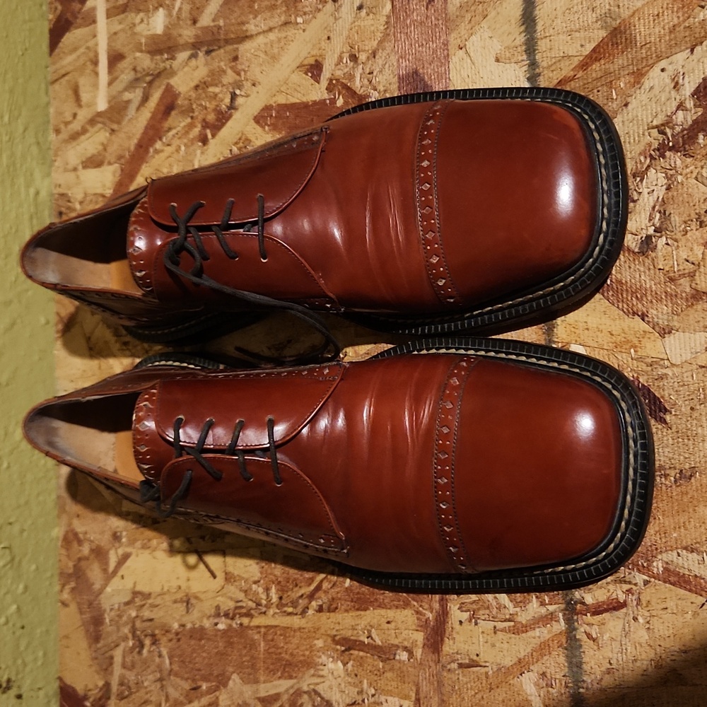 Shoes - Picture 3 of 5